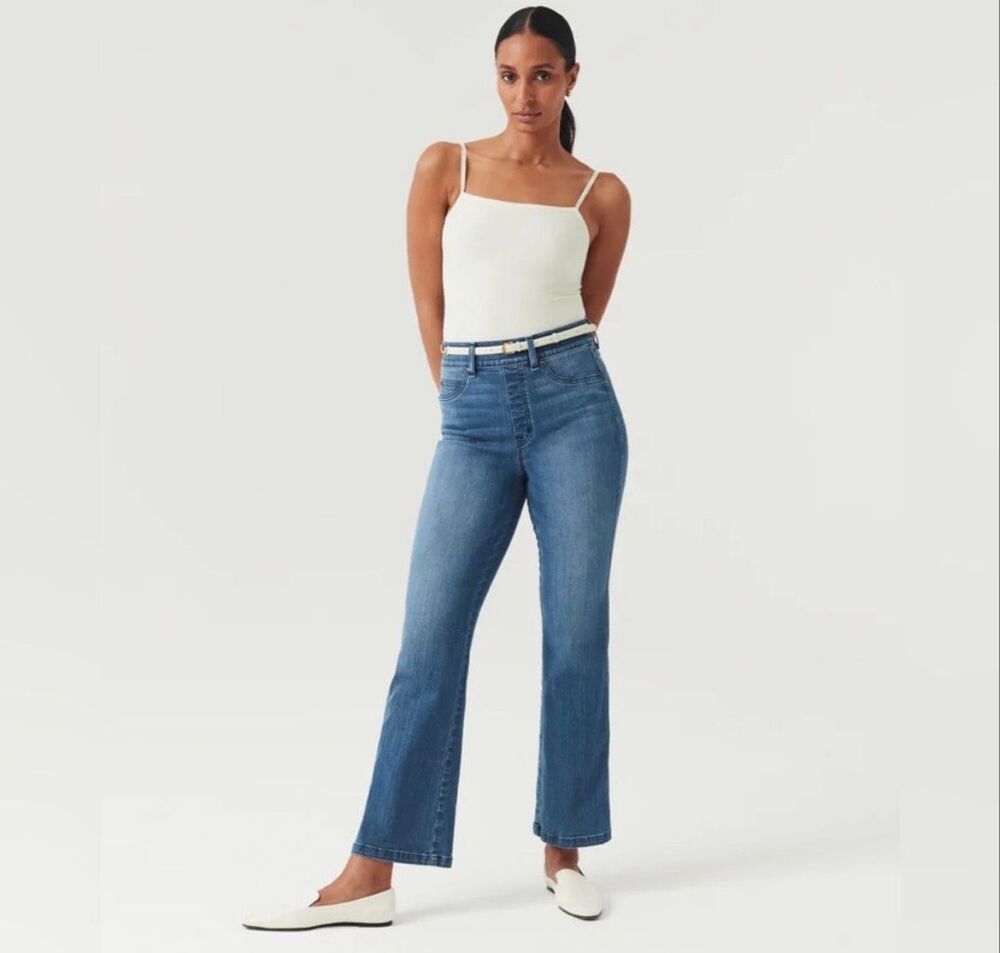 SPANX Kick Flare Jeans High Rise Pull On Indigo Sky Large NWT